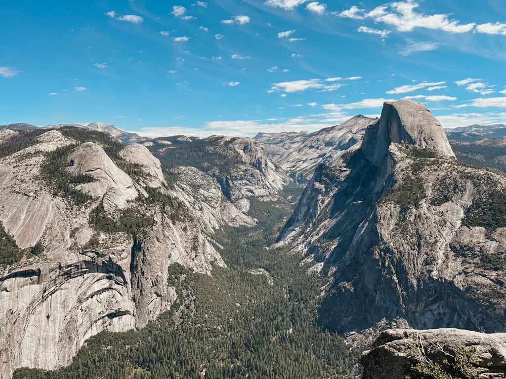 Hike glacier point to clearance yosemite valley